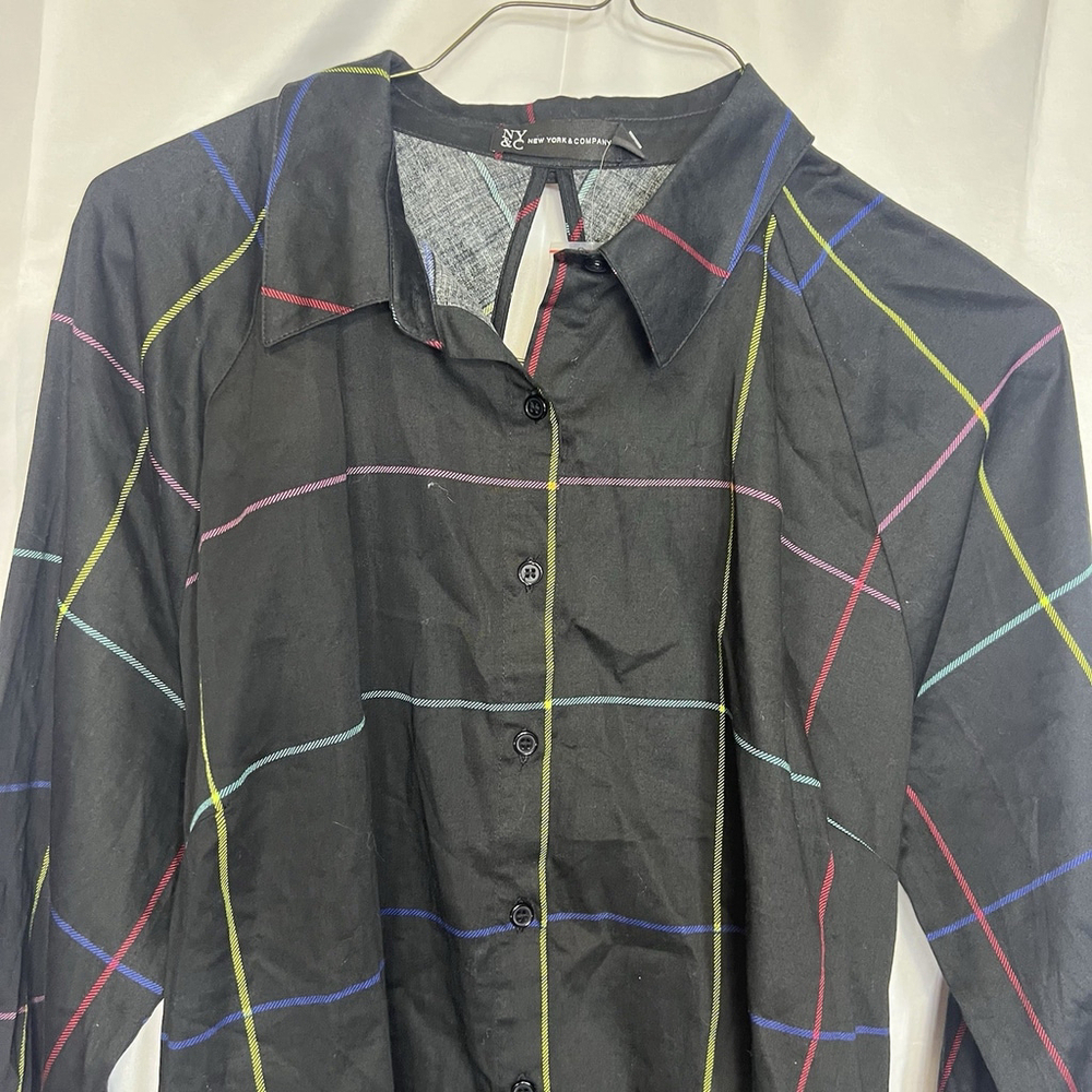 New York and Company Women’s Button Up Shirt XL Black 3/4 Sleeve Open Back - Picture 2 of 11